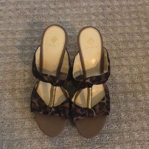 Lightweight comfortable Woman’s Leopard and Gold